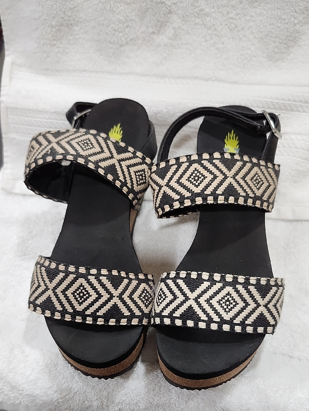 VOLATILE WOMEN'S GEOMETRIC PATTERNED WEDGE SANDALS